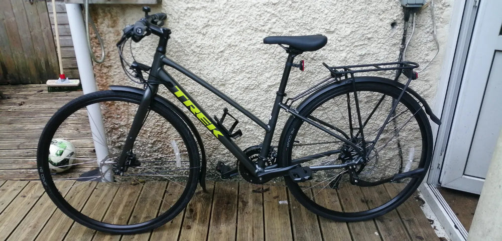 Trek FX 2 Disc Equipped Stagger 2023