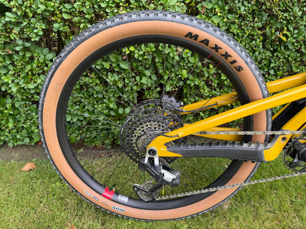 Santa Cruz Heckler SL 1.1 C Carbon MX 90 Yellow Stunning New Only 1 Month Ago 2026