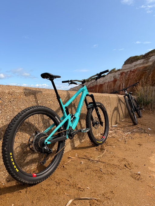 Santa Cruz Bronson Carbon CC X0 Axs 2025