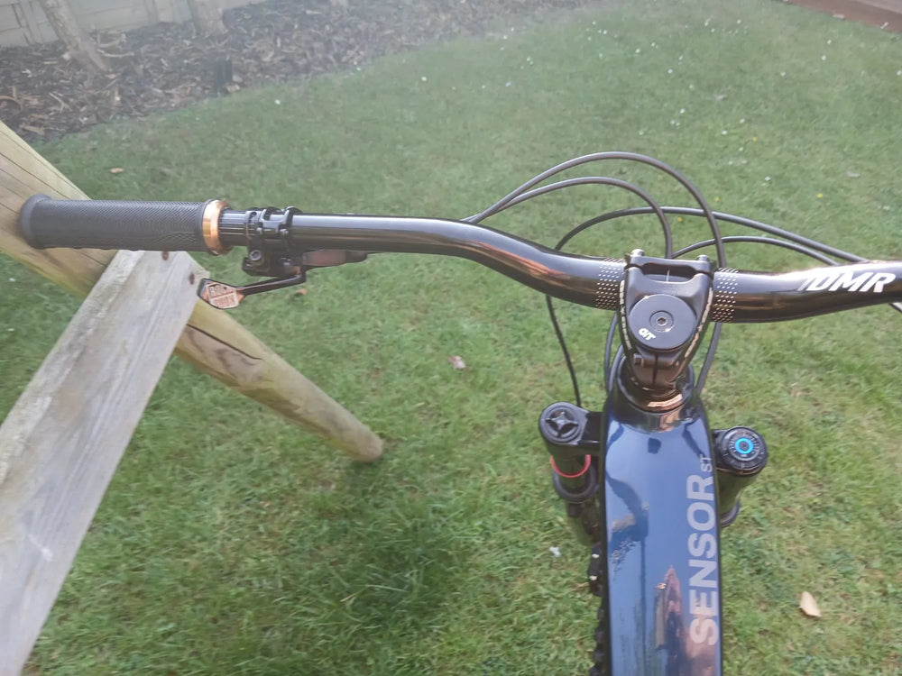 GT Sensor ST Carbon Pro 2024