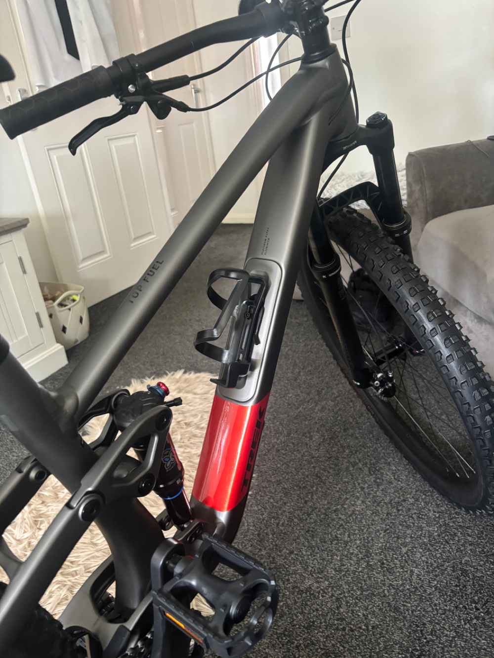 Trek Top Fuel 9.8 XT 2024