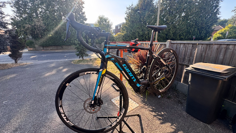 Giant Road-E+ 1 2017