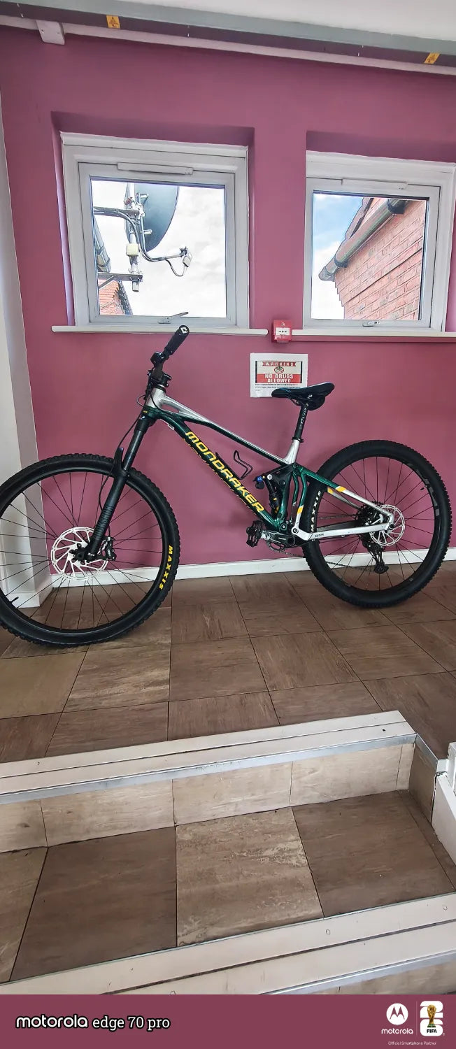 Mondraker Superfoxy R 2024