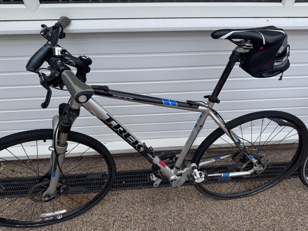 Trek 7300 2010