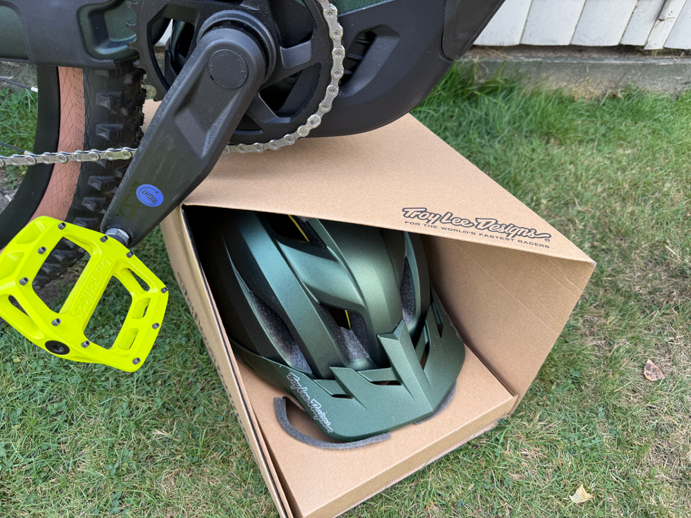 CUBE Hybrid  140 2023