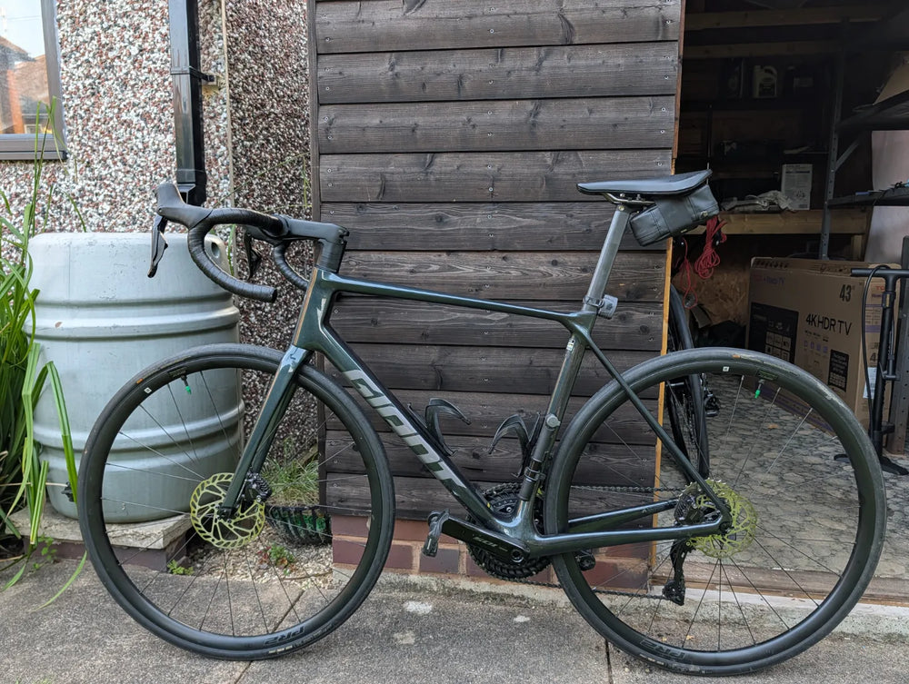 Giant TCR Advanced 1 - 105 Di2 Equipped - Asphalt 2025