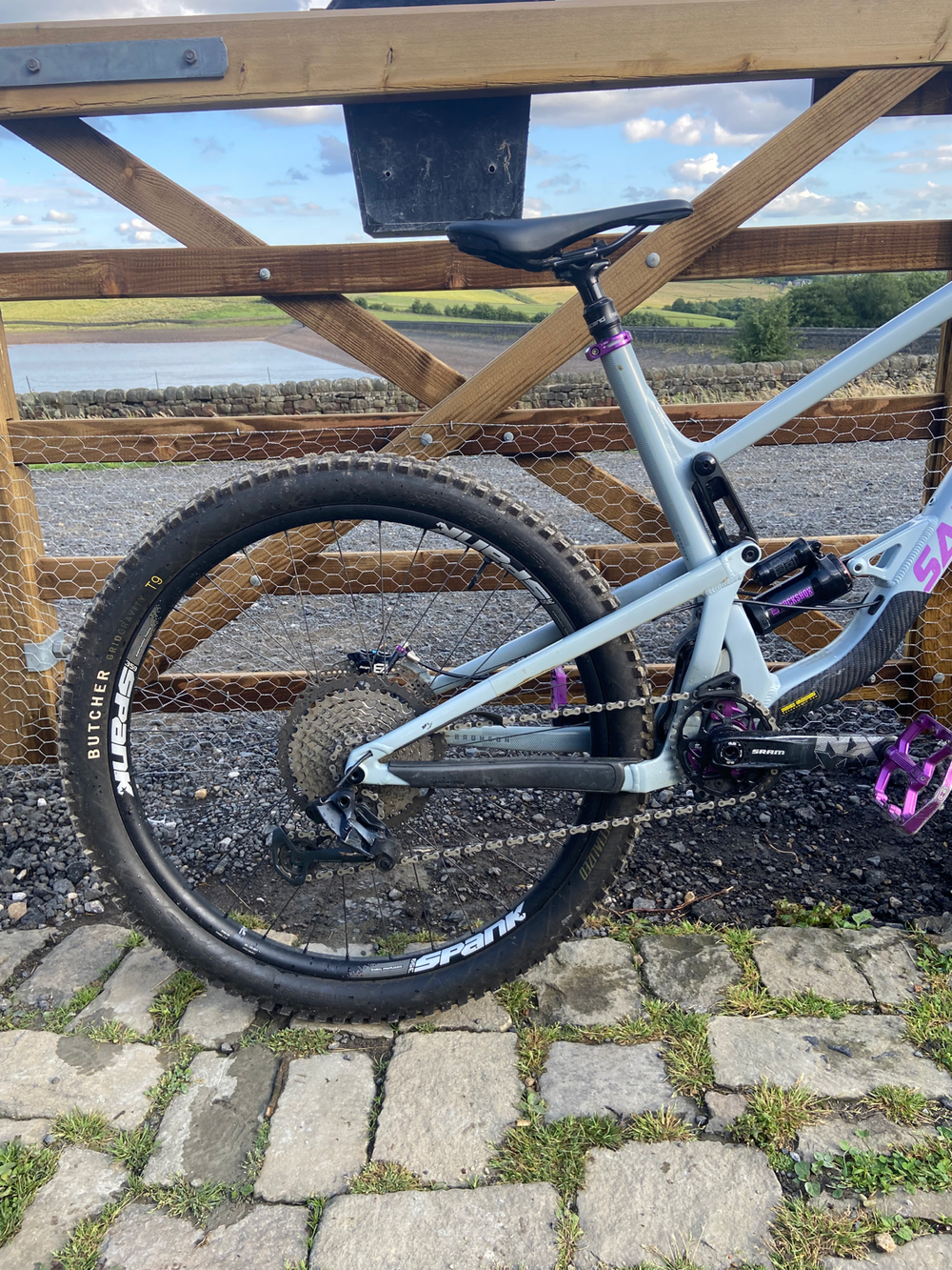 Santa Cruz Bronson S / Carbon C / MX 2022