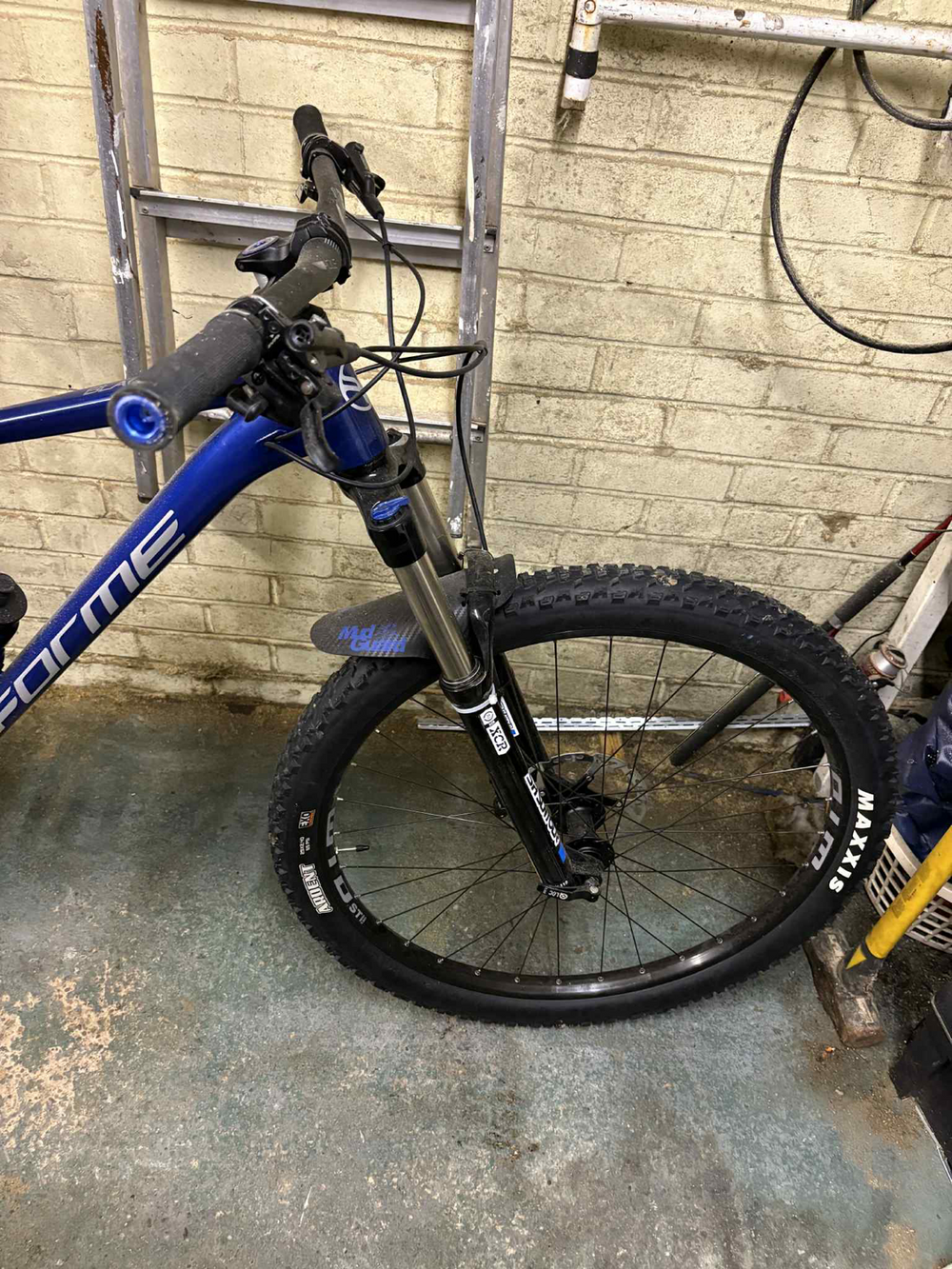 Forme Black rocks 2023