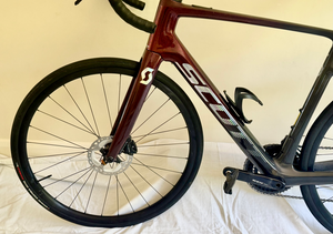 Scott Addict E- Carbon Rioad bike 2023