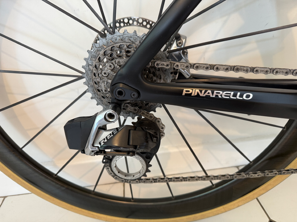 Pinarello DOGMA F RED ETAP AXS Disc 2022 – Plutonium Silver