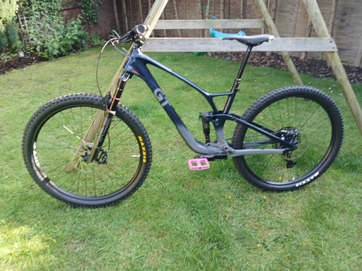 GT Sensor ST Carbon Pro 2024