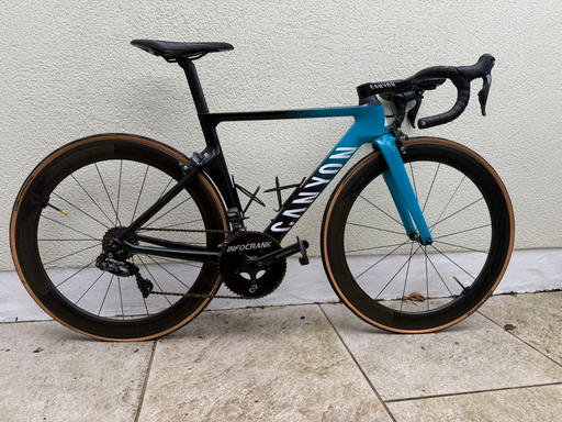 Canyon Aeroad CF SLX Disc 8.0 Di2 2018