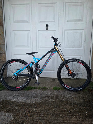 Mondraker Summum Carbon Pro Team 27 5 2018