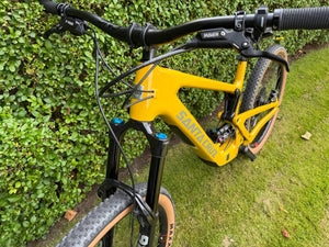 Santa Cruz Heckler SL 1.1 C Carbon 90 XL Yellow Incredible Bike - As New - Only 208 Miles 2026