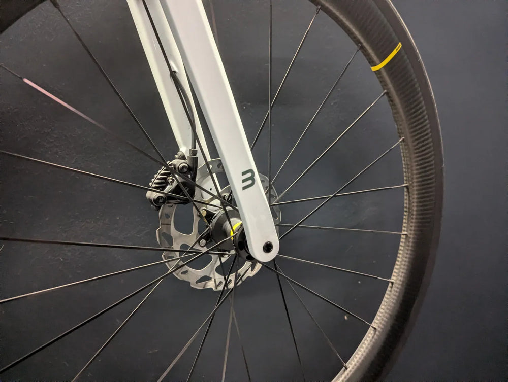 Basso Astra Shimano 105 Di2 2024