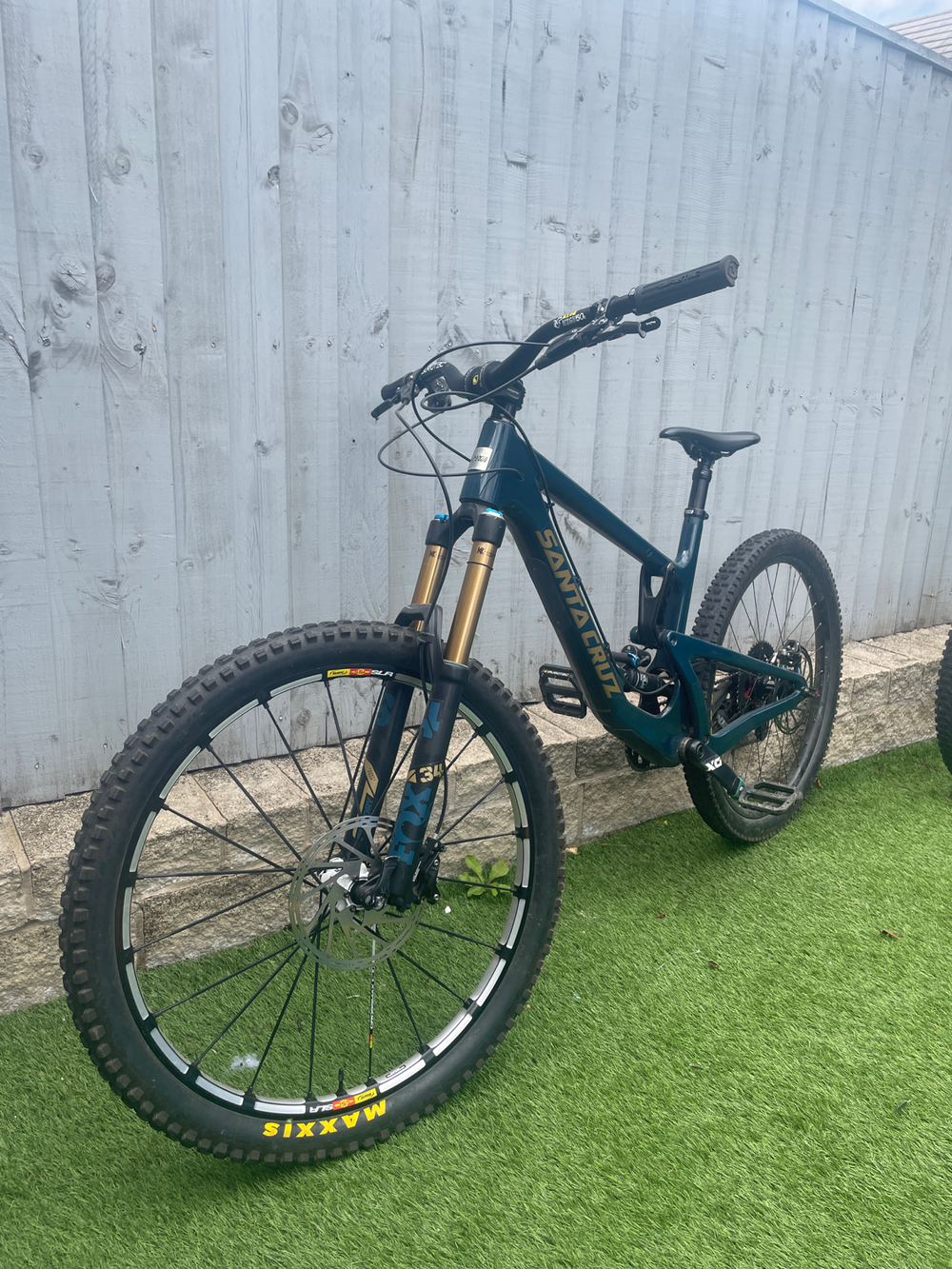 Santa Cruz Nomad XTR Reserve / Carbon CC / 27.5 2019