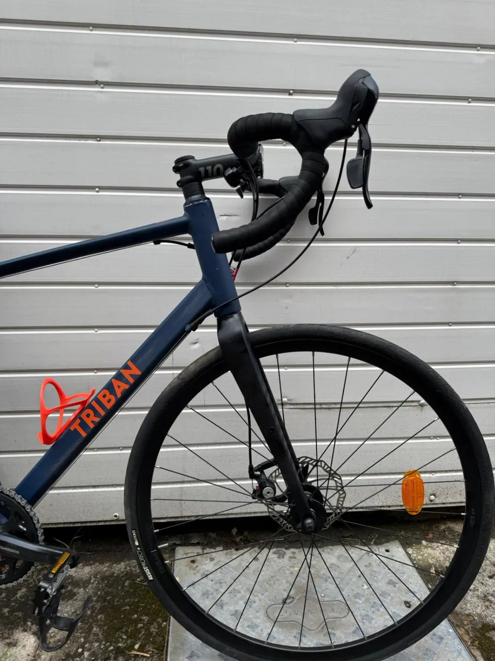 TRIBAN Gravel Bike 120 - Disc Brakes - Carbon fork - 1x10 speed 2023