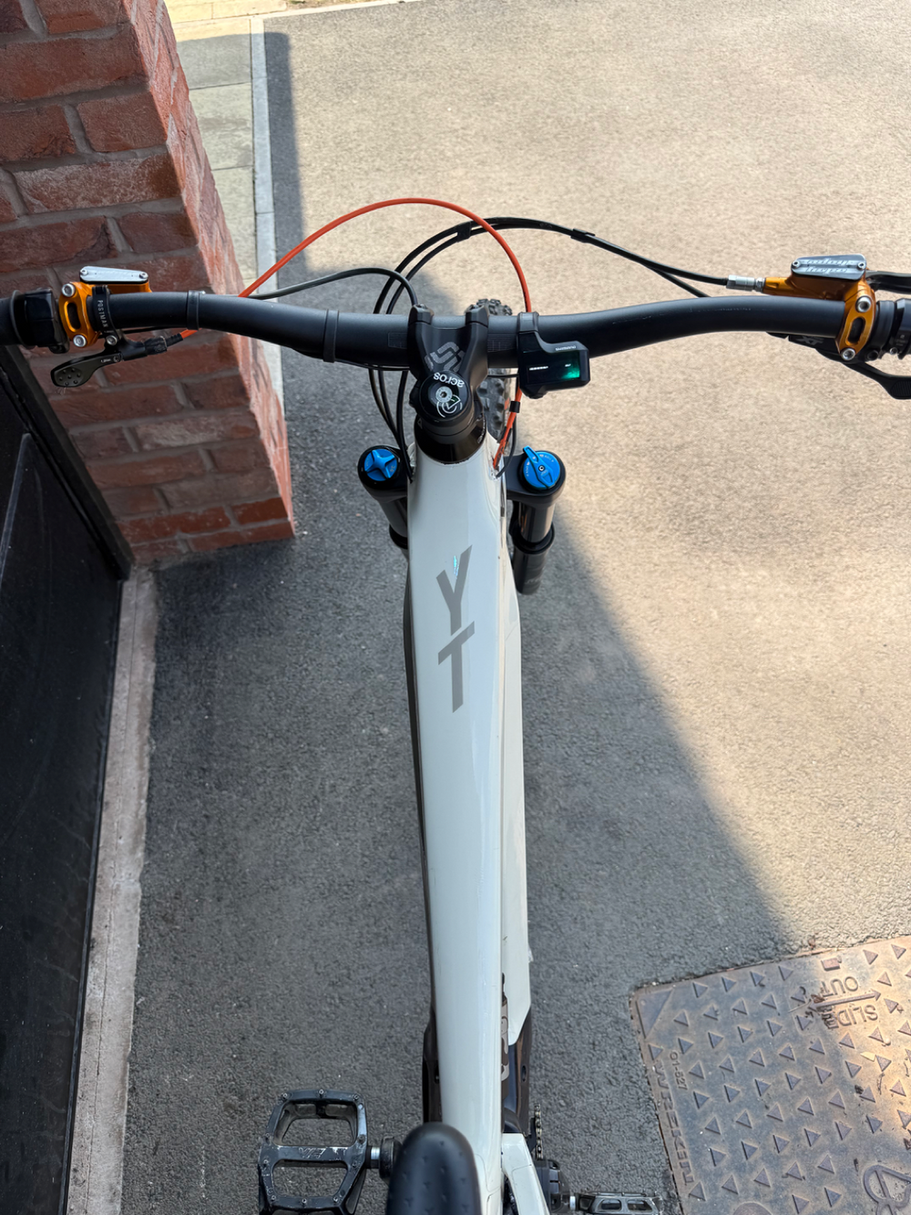 YT Capra CORE 4 MX 2021