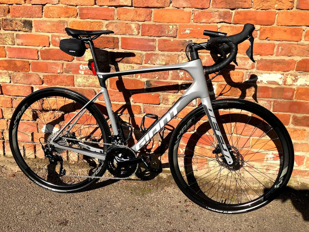giant rennrad defy advanced 2 2019 Giant Defy Advanced 2 2019