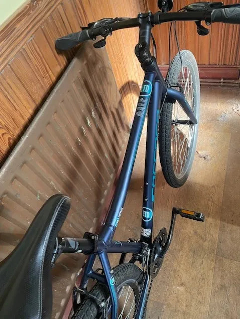 Carrera Axle Mens Hybrid Bike 2021