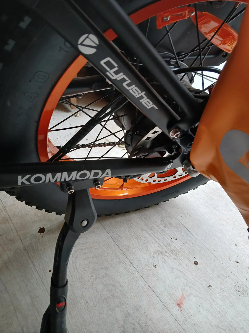 Cyrusher  Kommoda  2023