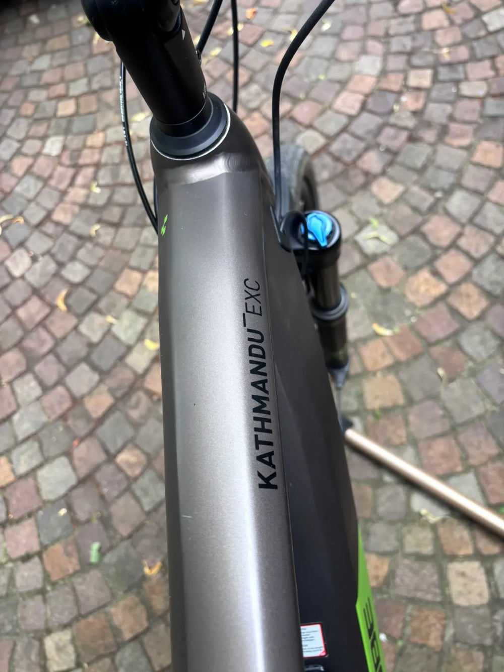 Cube Kathmandu Hybrid Exc 625 2021
