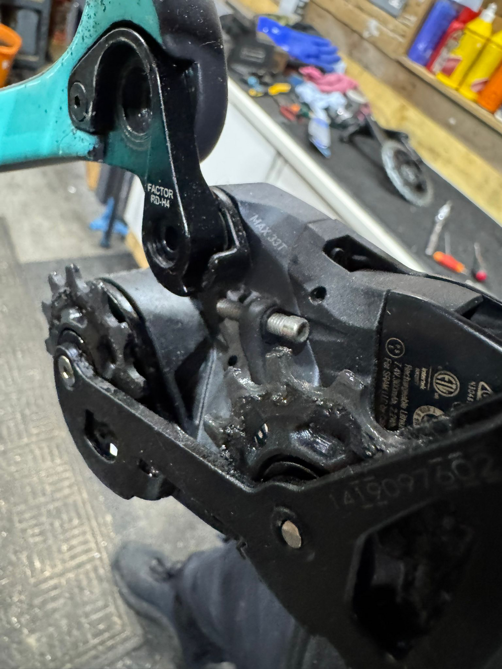 Factor O2 - SRAM Force 2023
