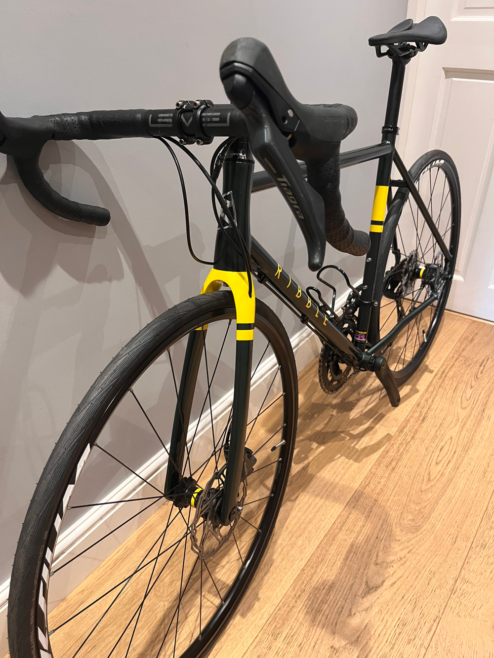 Ribble Endurance 725 Disc - Base, Shimano Tiagra 2023