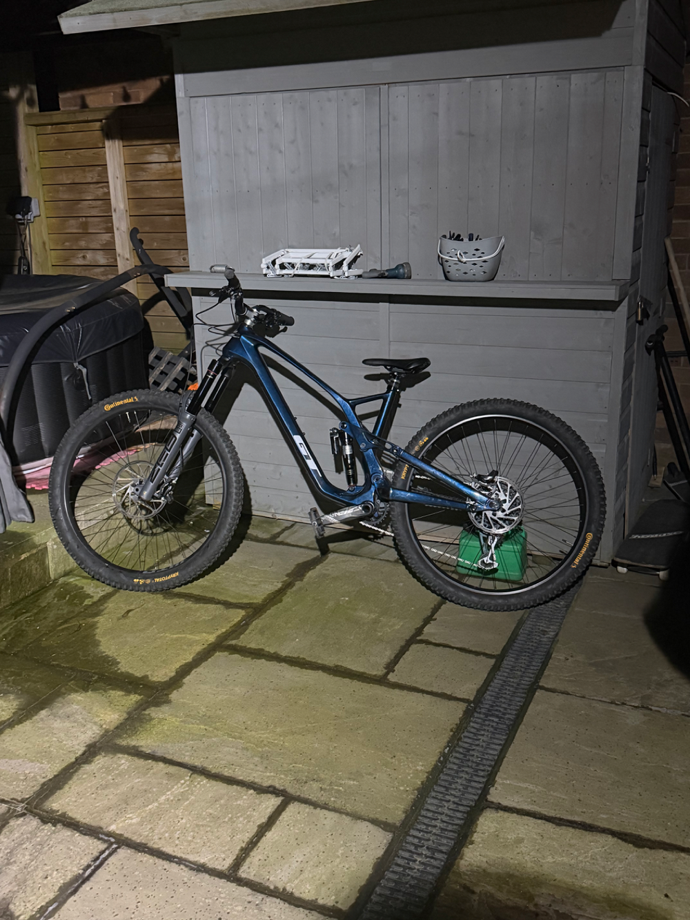 GT Force Carbon Pro LE 2025