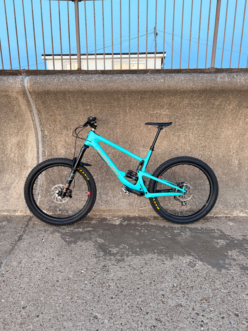 Santa Cruz Bronson Carbon CC X0 Axs 2025