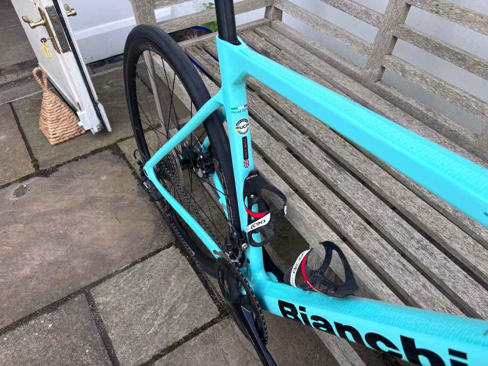 Bianchi Sprint - 105 Di2 2022