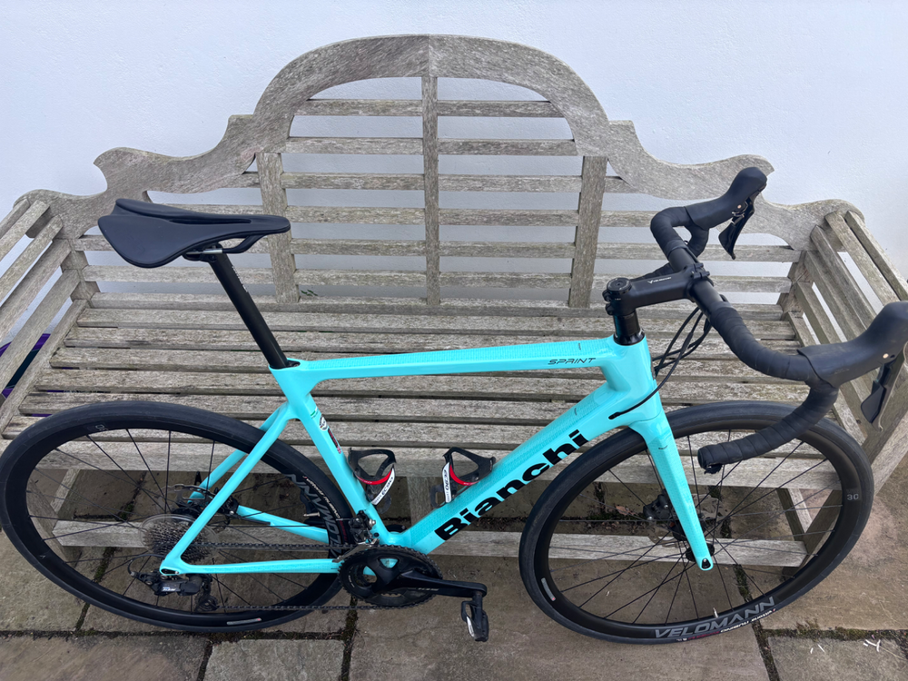Bianchi Sprint - 105 Di2 2022