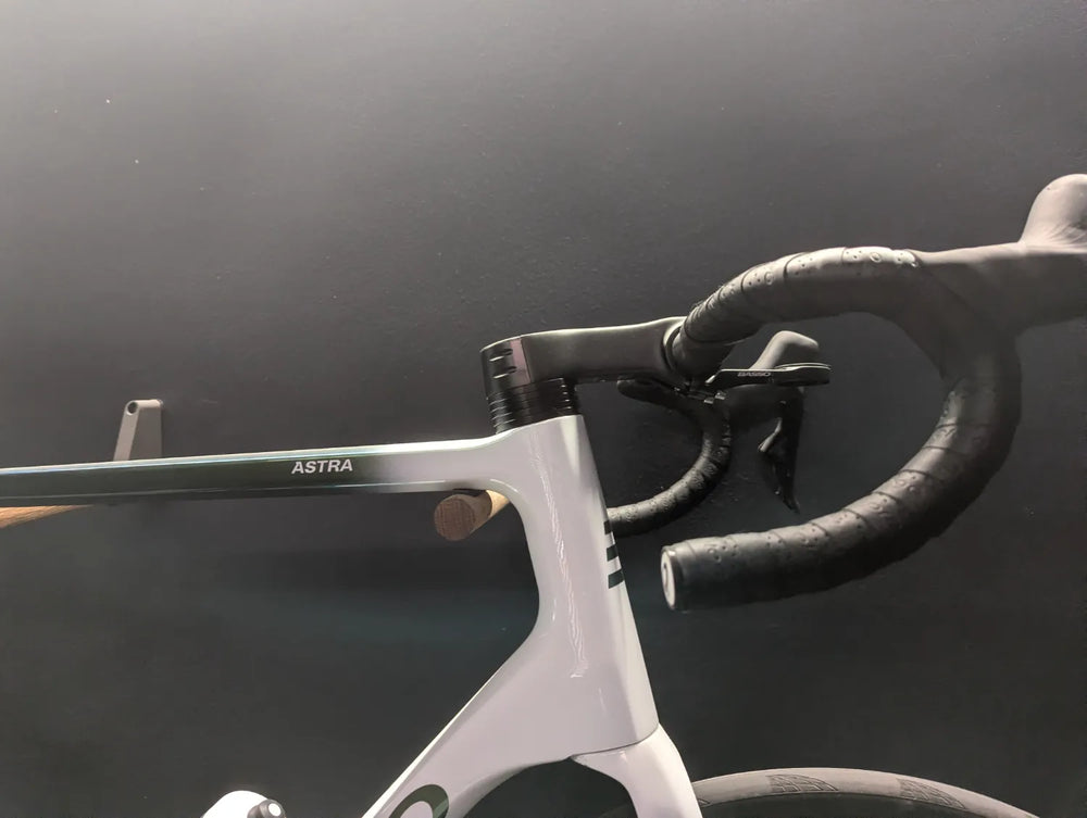 Basso Astra Shimano 105 Di2 2024