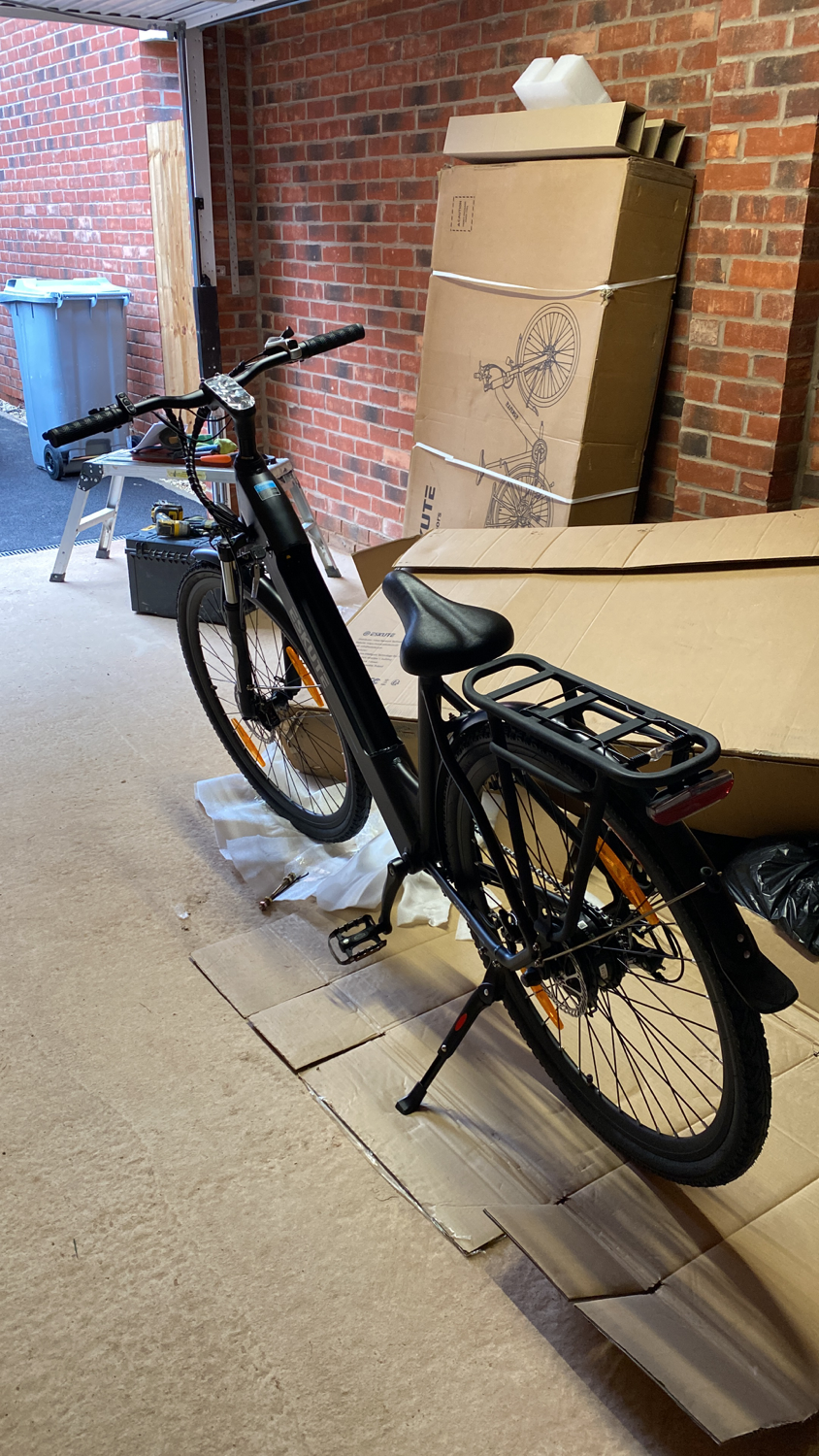 Eskute Polluno Electric City Bike 2022