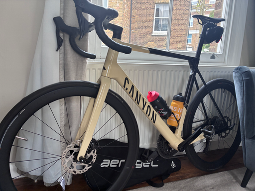 Canyon Ultimate CF SL 7 Di2 2025