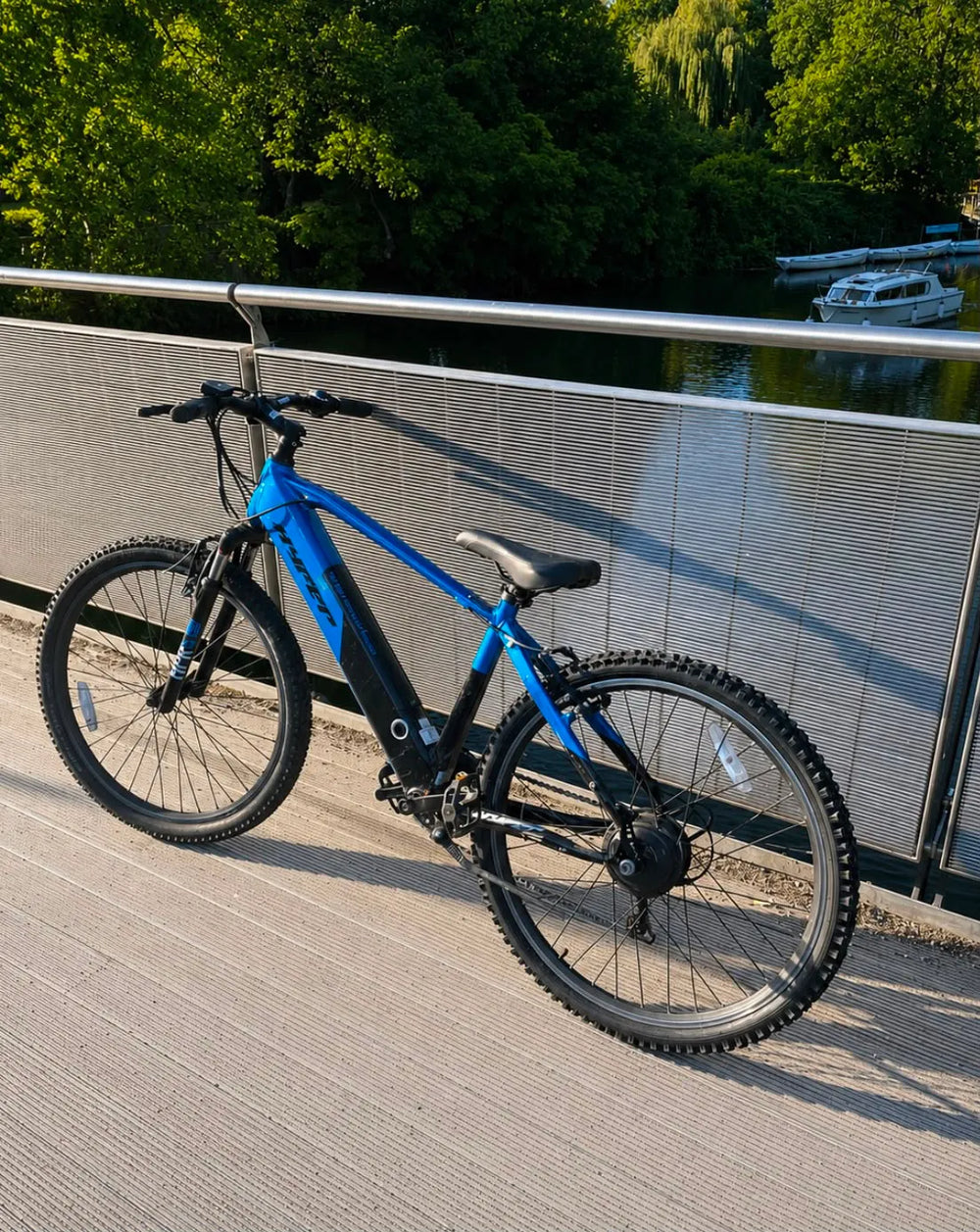 HYPER BICYCLES 26 MTB HYPER BICYCLES 26 MTB Electric Bike - Blue 2026