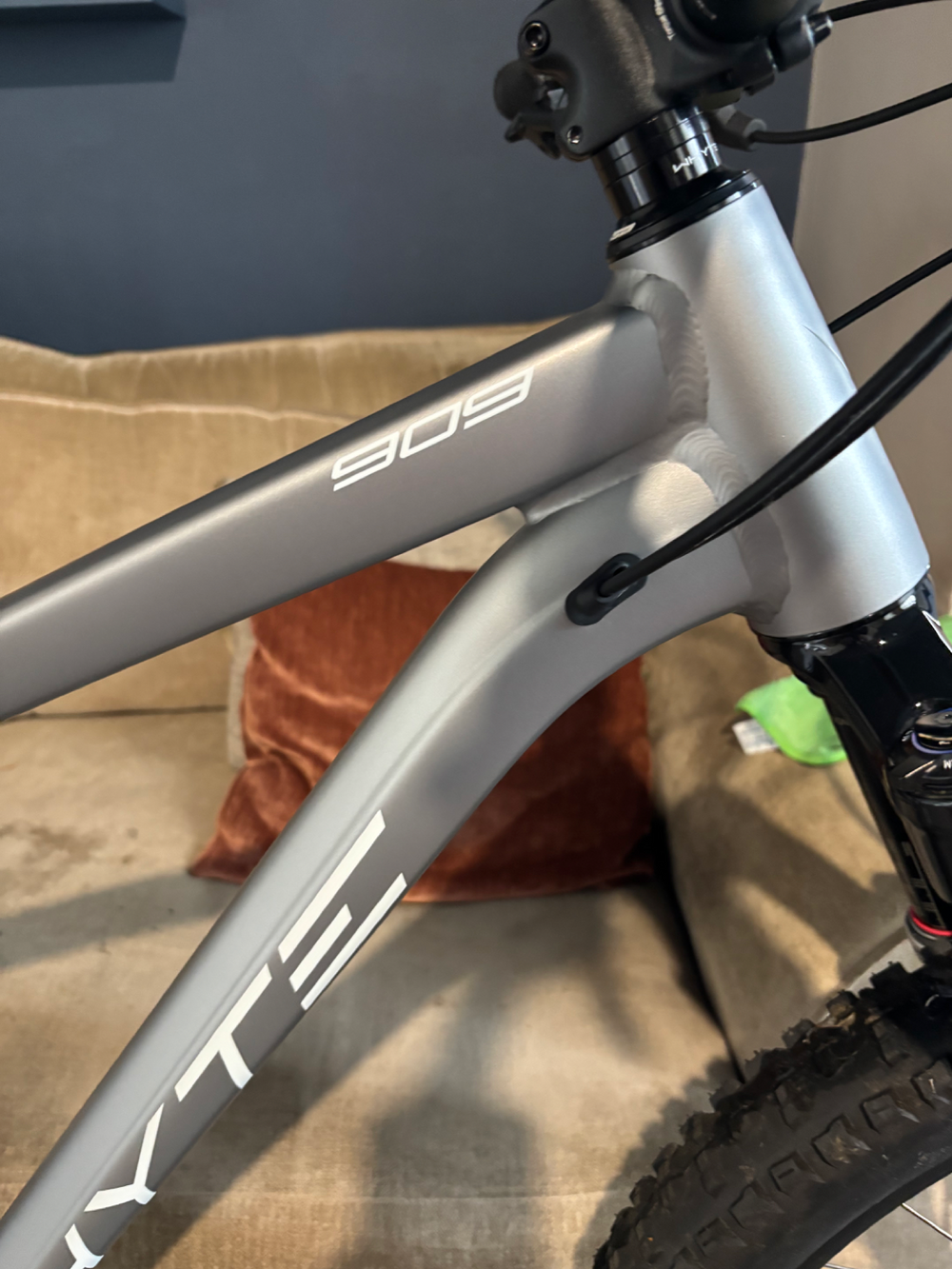Whyte 909 v4 2022