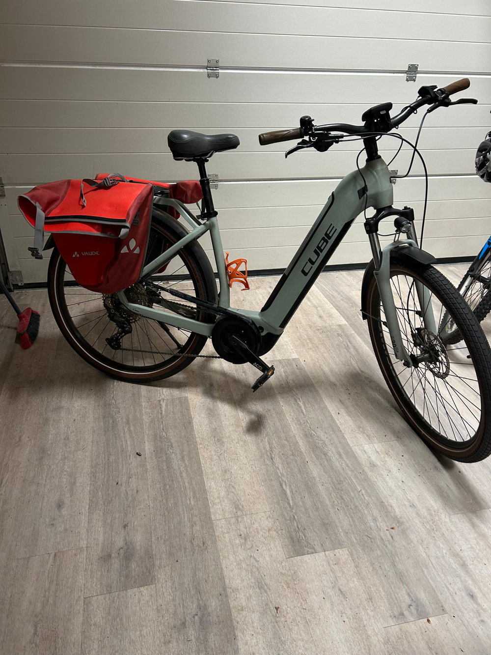 cube touring e bikes Cube Touring Hybrid Pro 625Wh 2022