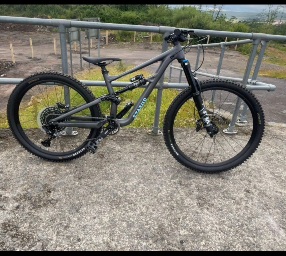 Specialized Status 140 2022