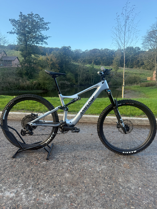 Amflow PL Carbon 2026