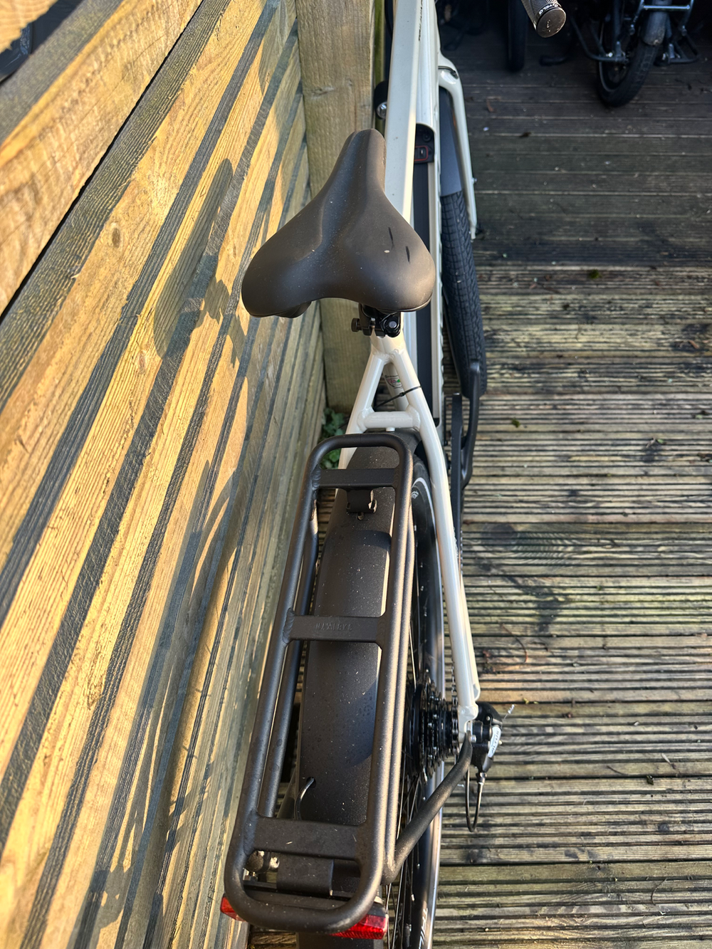 WISPER Tailwind Comfort Crossbar E-Bike 2025