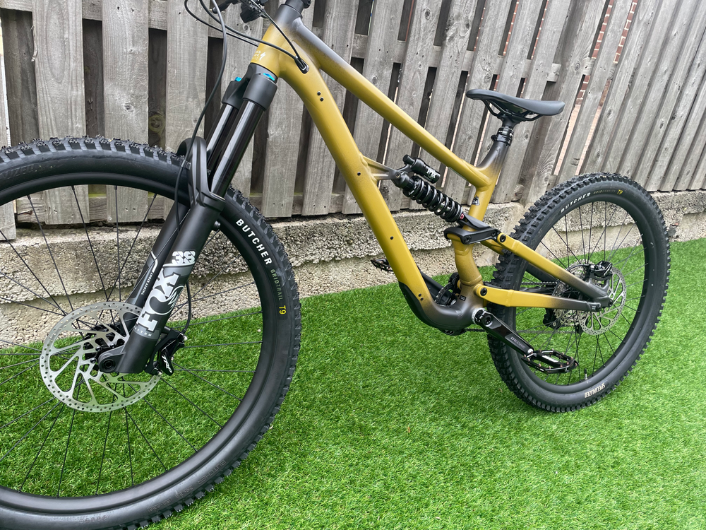 Specialized Status 170 2 Enduro 2025