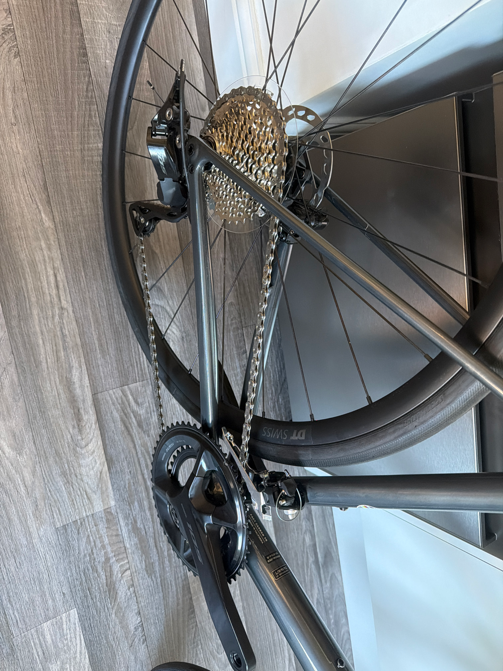 Specialized Aethos Sport - Shimano 105 2025