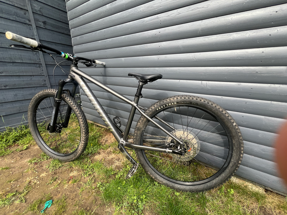 Specialized Rockhopper Expert KH 27.5 2024