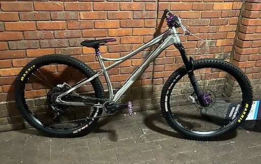 Banshee/HOPE Custom Build  Banshee Paradox Raw Frame L 2024