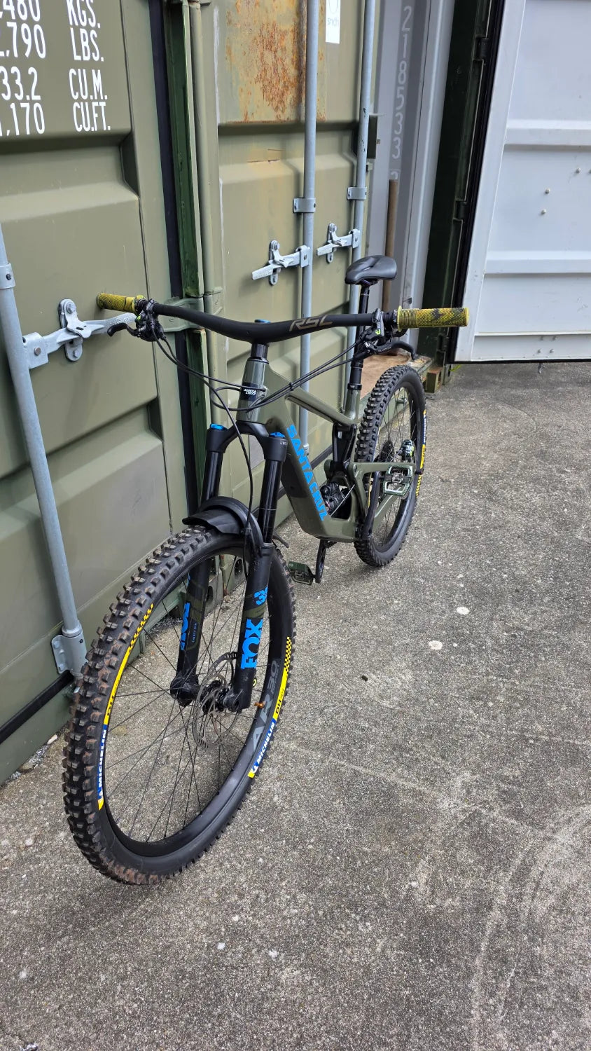 Santa Cruz BRONSON S / Carbon C 2023