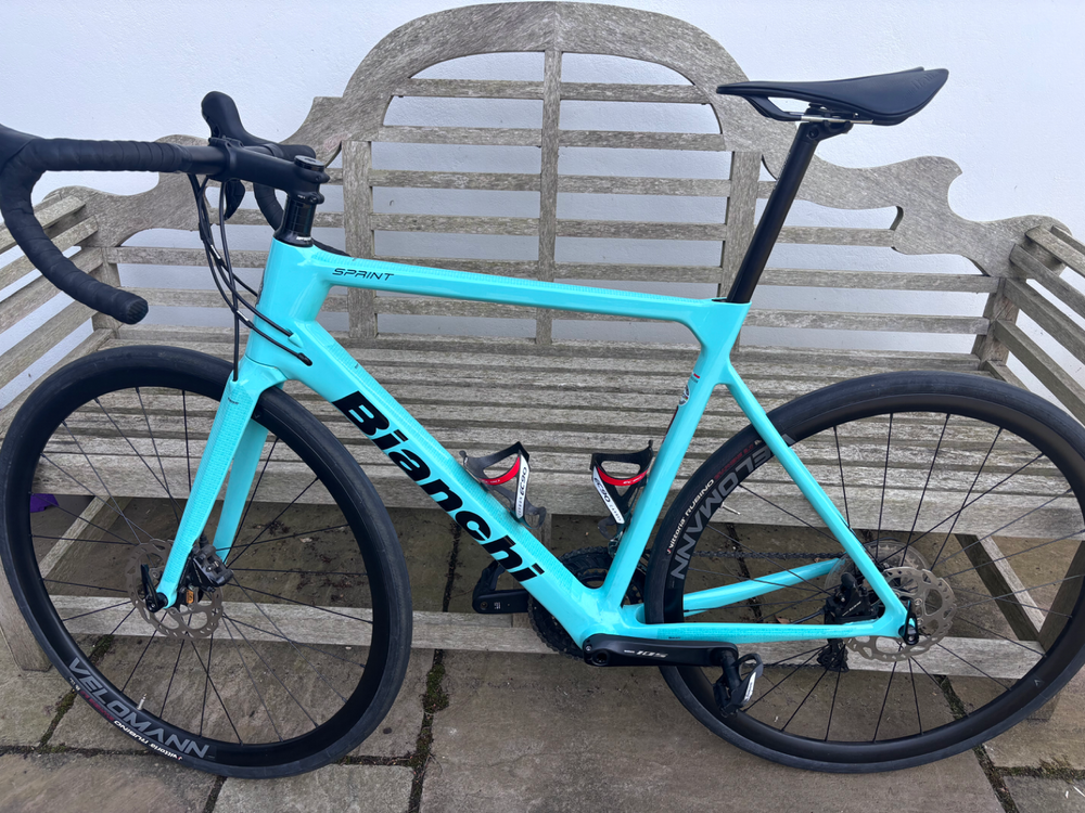 Bianchi Sprint - 105 Di2 2022