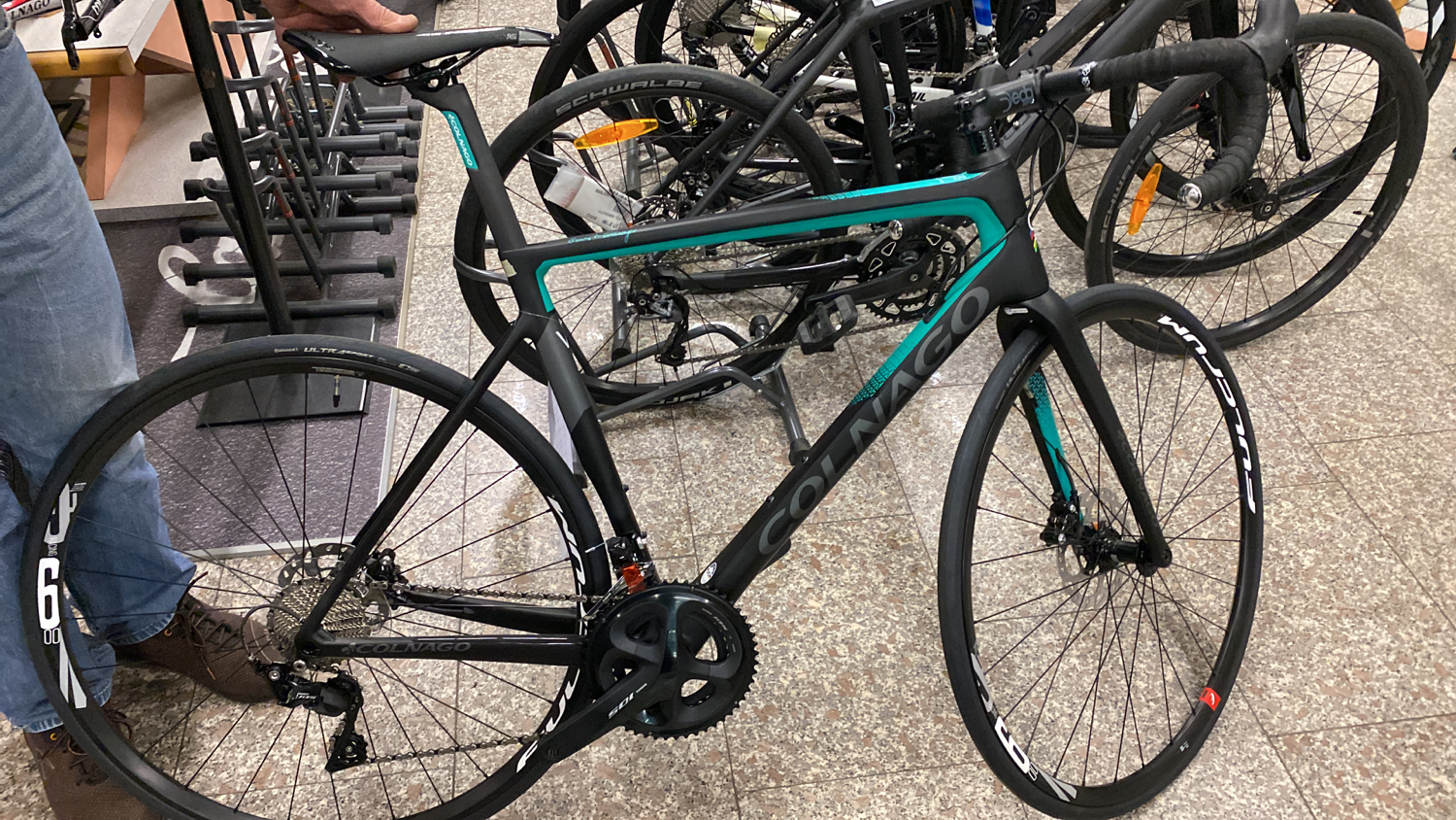 COLNAGO V3 Disc 2022 105 full carbon Colnago V3 Disc 105 Bike 2022