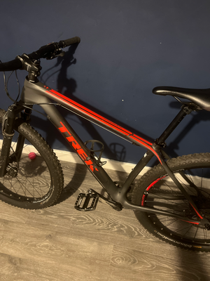 Trek Superfly 9.6 UK 2026