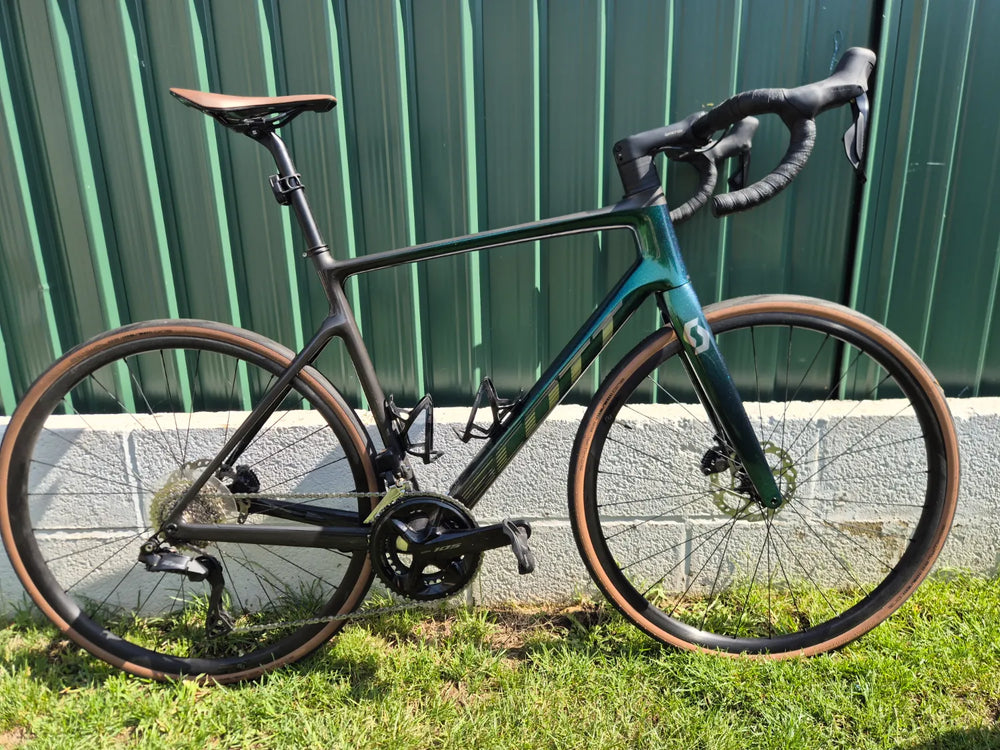 Scott Addict 20 105 Di2 Carbon Road 2023